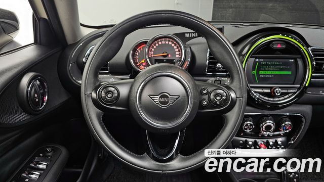MINI Cooper D Clubman Standard 2nd 2020 — фото 17