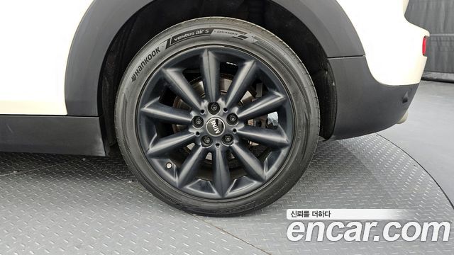 MINI Cooper D Clubman Standard 2nd 2020 — фото 27
