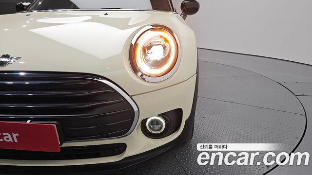 MINI Cooper D Clubman Standard 2nd 2020 — фото 28