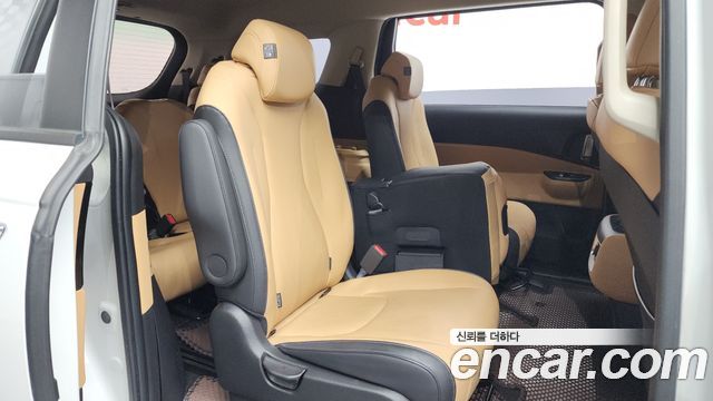 Kia Carnival (IV) Gasoline 11-Seater Prestige 2023 — фото 16