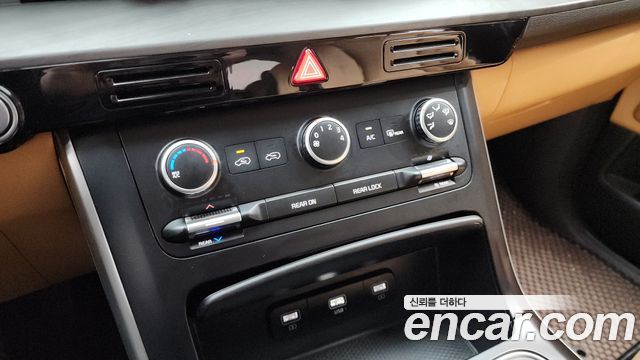 Kia Carnival (IV) Gasoline 11-Seater Prestige 2023 — фото 20