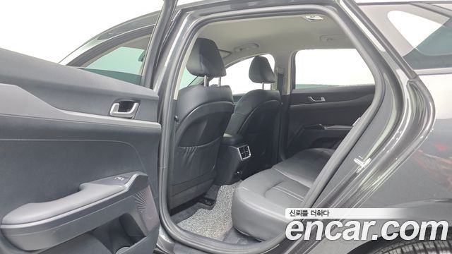 Kia K5 (III) 2.0 Prestige 2023 — фото 22