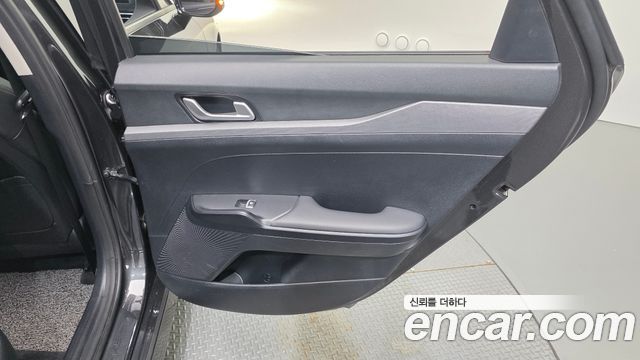 Kia K5 (III) 2.0 Prestige 2023 — фото 31