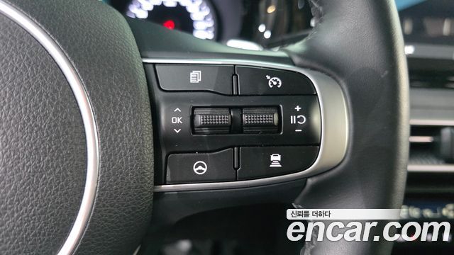 Kia K5 (III) 2.0 Prestige 2023 — фото 35