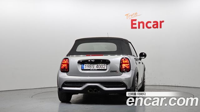 MINI Cooper S Convertible Classic Third Generation 2024 — фото 4