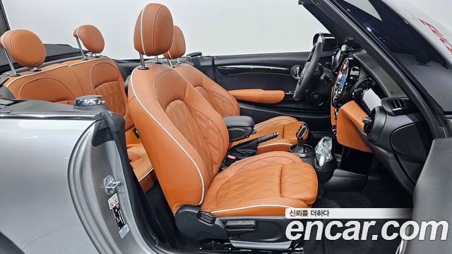 MINI Cooper S Convertible Classic Third Generation 2024 — фото 12