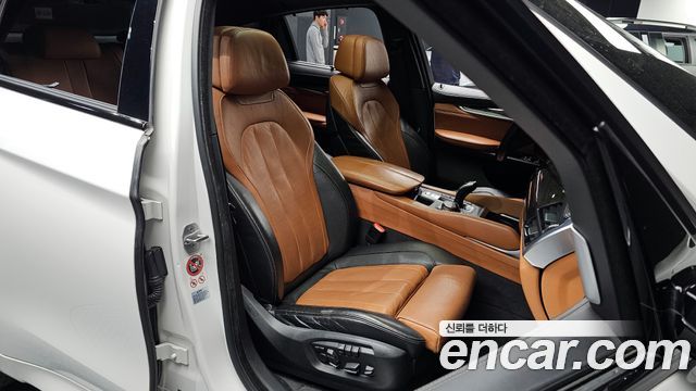 BMW X6 (F16) M50d 2017 — фото 10