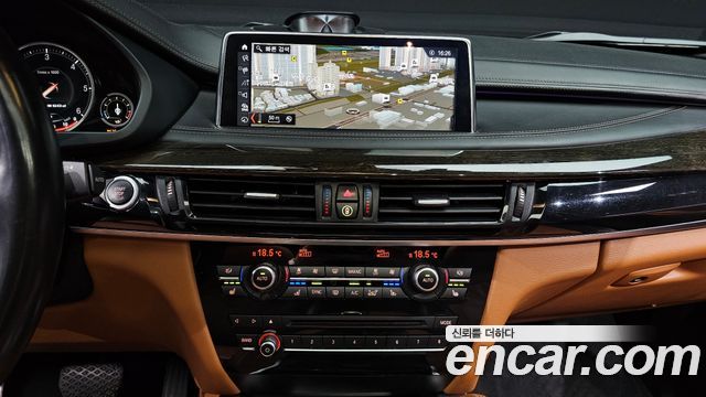 BMW X6 (F16) M50d 2017 — фото 15