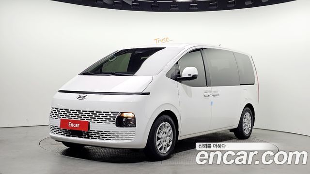 Hyundai Staria Tourer 11-Seater Modern 2022 — фото 1