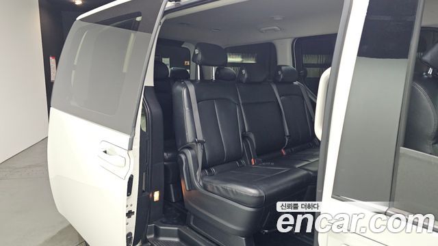 Hyundai Staria Tourer 11-Seater Modern 2022 — фото 11