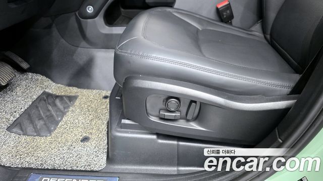 Land Rover Defender (L663) 110 D300 75th Edition 2023 — фото 12