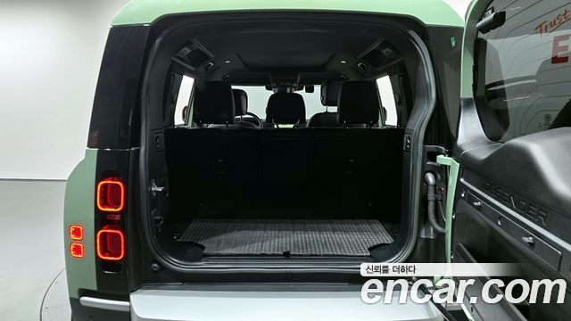 Land Rover Defender (L663) 110 D300 75th Edition 2023 — фото 19