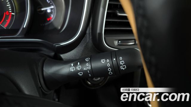 Renault Korea QM6 2.0 GDe RE 2WD 2025 — фото 18