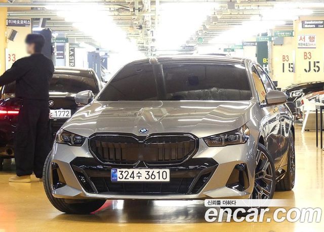 BMW 5 Series (G60) 530e xDrive M Sport 2026 — фото 3