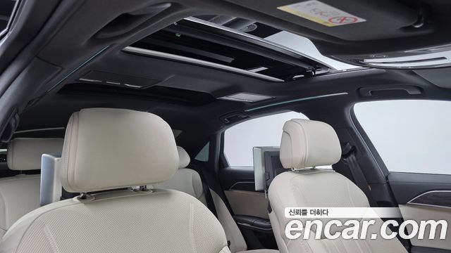 Audi A8 (D5) 55 TFSI Quattro Premium LWB 2023 — фото 13