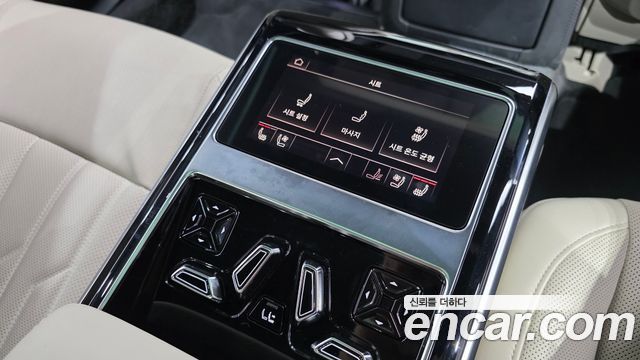 Audi A8 (D5) 55 TFSI Quattro Premium LWB 2023 — фото 19
