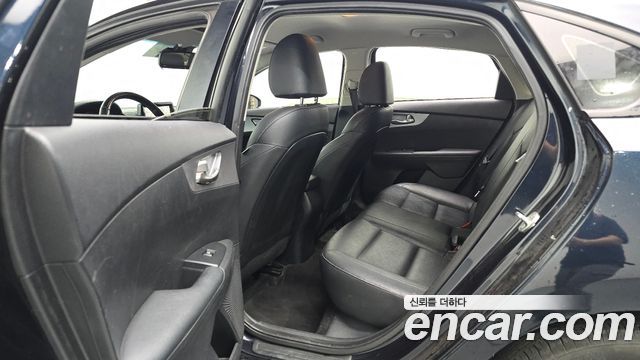 Kia K3 (II) 1.6 Prestige 2022 — фото 12