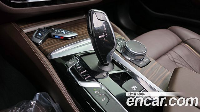 BMW 5 Series (G30) 530i M Sport Package Plus 2018 — фото 9