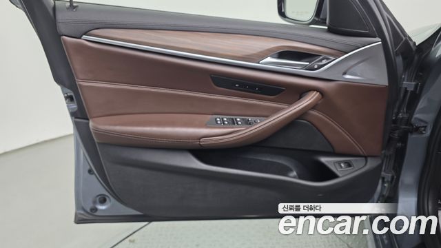 BMW 5 Series (G30) 530i M Sport Package Plus 2018 — фото 24