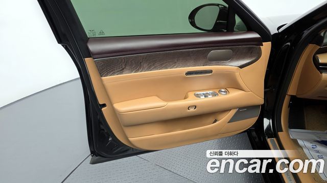 Genesis G90 (RS4) Gasoline 3.5 Turbo AWD 2023 — фото 24