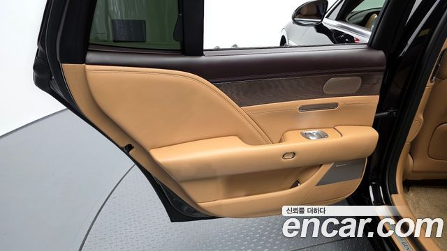 Genesis G90 (RS4) Gasoline 3.5 Turbo AWD 2023 — фото 25