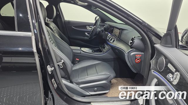 Mercedes-Benz E-Class (W213) E250 AMG Line 2023 — фото 11