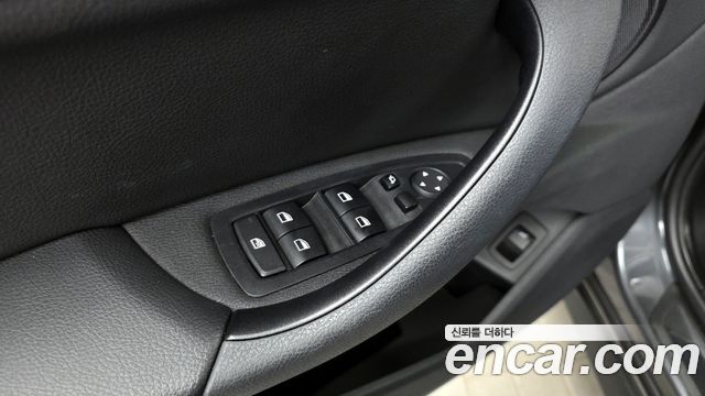 BMW X1 (F48) xDrive 20i Advantage 2020 — фото 30