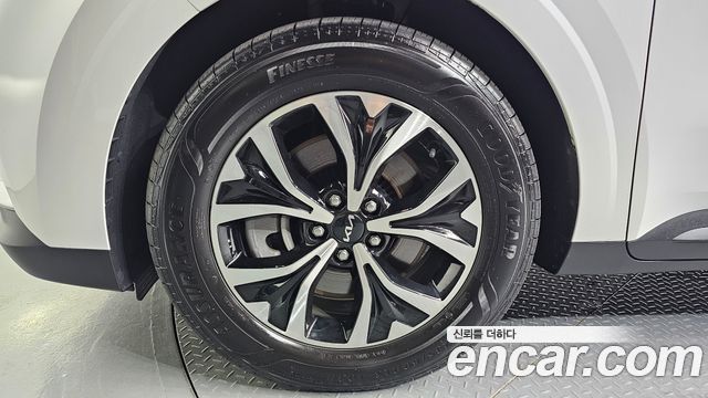 Kia Carnival (IV) Gasoline 9-Seater Prestige 2023 — фото 5