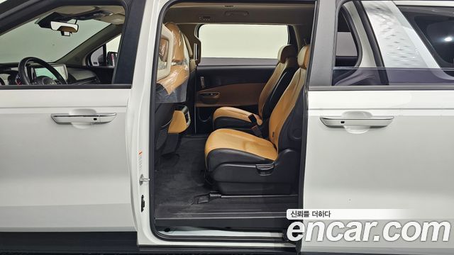Kia Carnival (IV) Gasoline 9-Seater Prestige 2023 — фото 11