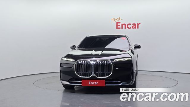 BMW 7 Series (G70) 740i sDrive Design Pure Excellence 2023 — фото 3