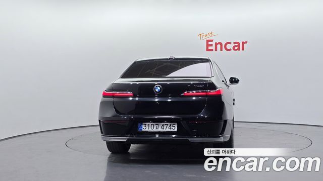 BMW 7 Series (G70) 740i sDrive Design Pure Excellence 2023 — фото 4