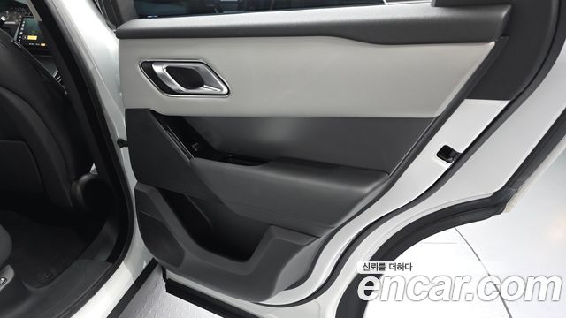 Land Rover Range Rover Velar 3.0 P400 Dynamic HSE 2025 — фото 31
