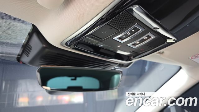 Land Rover Range Rover Velar 3.0 P400 Dynamic HSE 2025 — фото 34