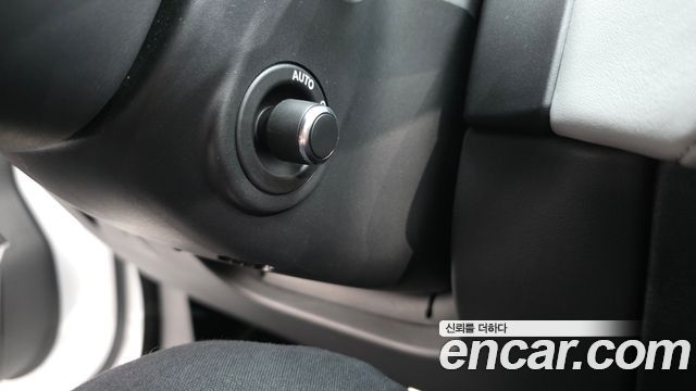 Land Rover Range Rover Velar 3.0 P400 Dynamic HSE 2025 — фото 37