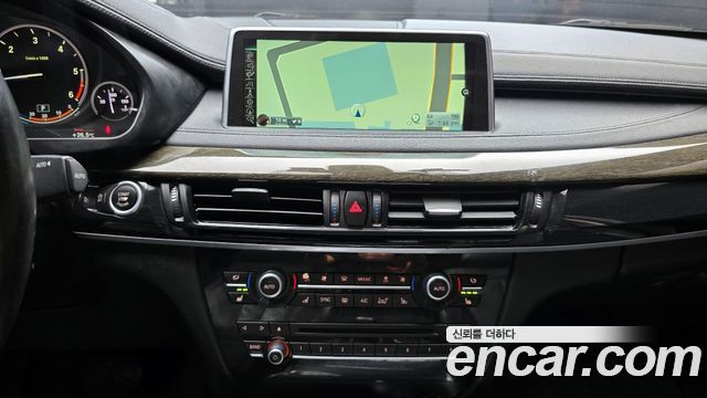 BMW X6 (F16) xDrive 40d 2015 — фото 14