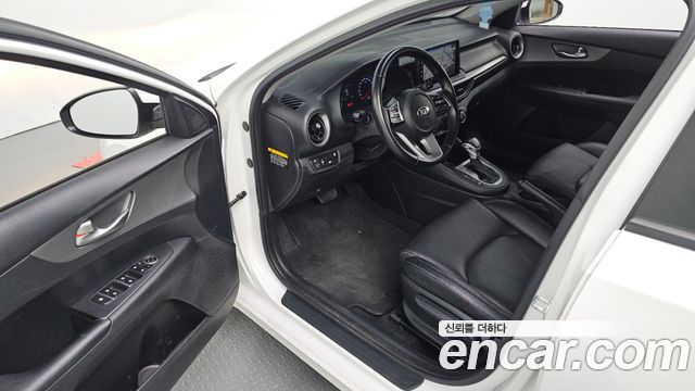 Kia K3 Standard 2021 — фото 10