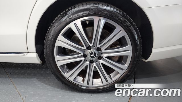 Mercedes-Benz E-Class (W213) E450 4MATIC Exclusive 2021 — фото 21