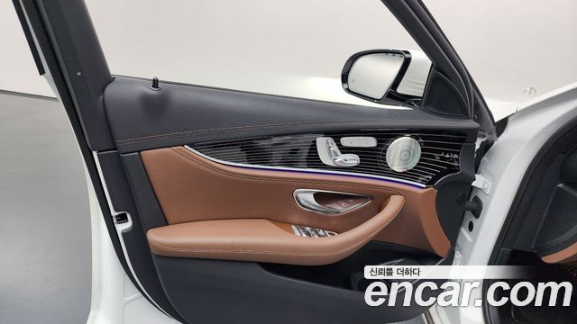 Mercedes-Benz E-Class (W213) E450 4MATIC Exclusive 2021 — фото 24