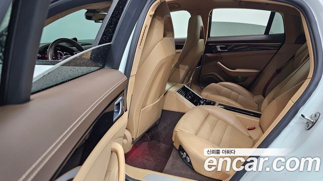 Porsche Panamera (971) 3.0 AWD 2018 — фото 11