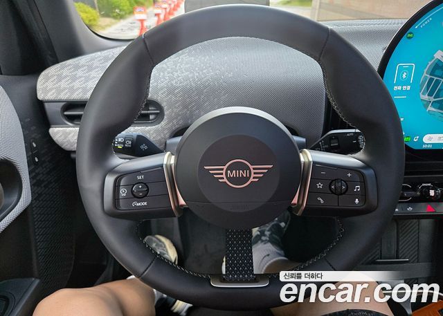 MINI Cooper S (IV) 5 Door Favoured 2025 — фото 16