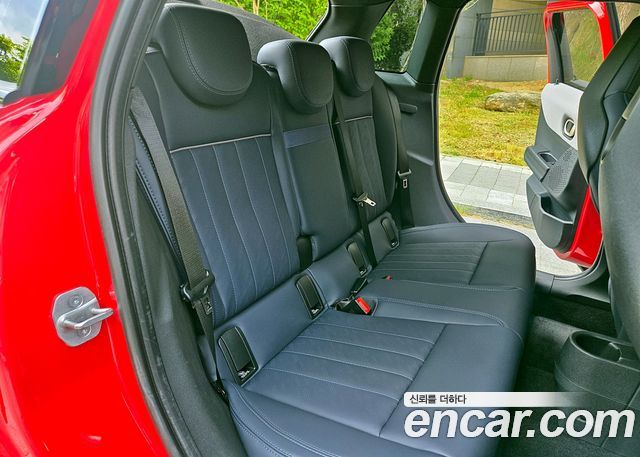 MINI Cooper S (IV) 5 Door Favoured 2025 — фото 18