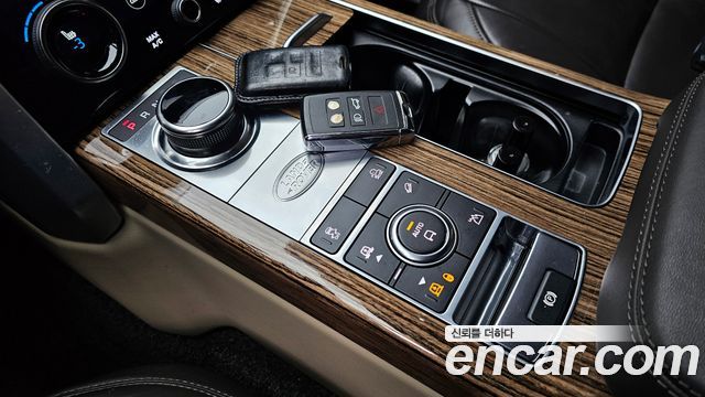 Land Rover Range Rover (IV) D350 Vogue SE Disel 2021 — фото 9