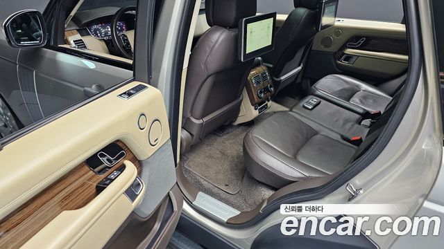 Land Rover Range Rover (IV) D350 Vogue SE Disel 2021 — фото 12