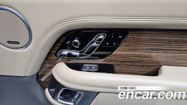 Land Rover Range Rover (IV) D350 Vogue SE Disel 2021 — фото 20