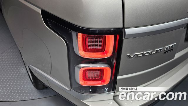 Land Rover Range Rover (IV) D350 Vogue SE Disel 2021 — фото 23