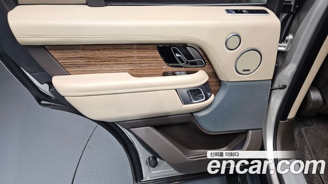 Land Rover Range Rover (IV) D350 Vogue SE Disel 2021 — фото 25