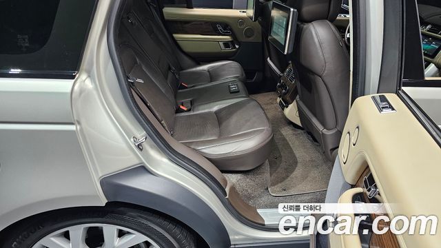 Land Rover Range Rover (IV) D350 Vogue SE Disel 2021 — фото 26