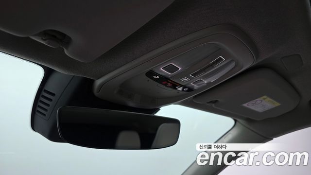 Volvo XC40 B4 Ultimate Bright 2023 — фото 24