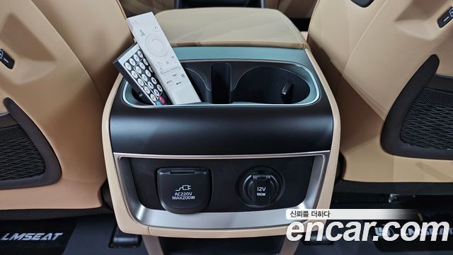 Kia Carnival (IV) Gasoline 9-Seater Hi Limousine (7-seater Limousine(Special vehicle) 2026 — фото 42