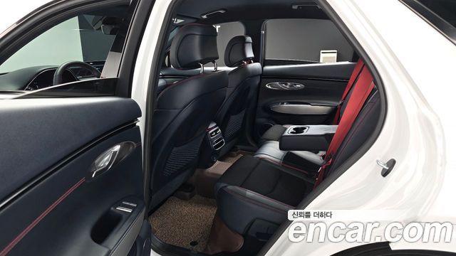 Genesis GV70 2.2 Diesel 2WD 2023 — фото 16